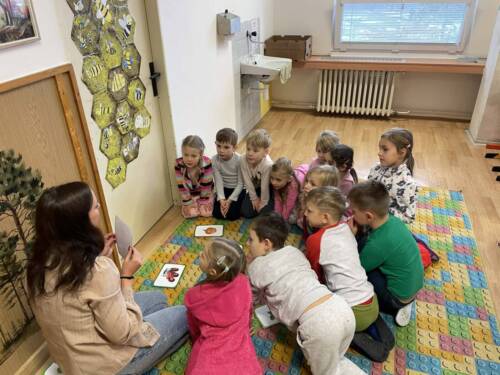 a5042313-6c93-4eb6-a27f-196935fc5125