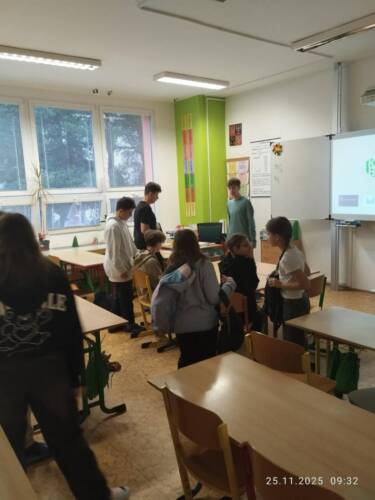 Média (14)